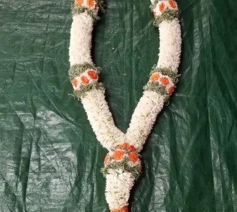 Fresh Flowers – $15 per feet